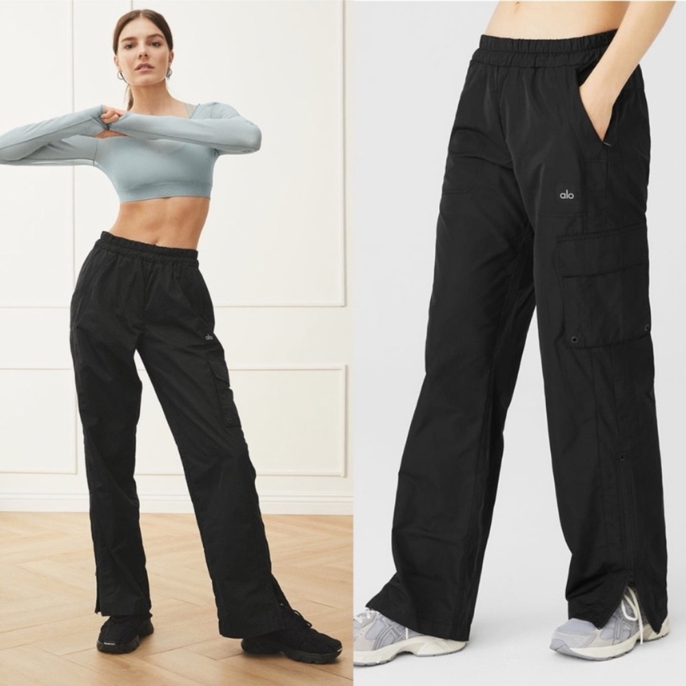 ALO Yoga Black Wide-Leg Cargo Pants